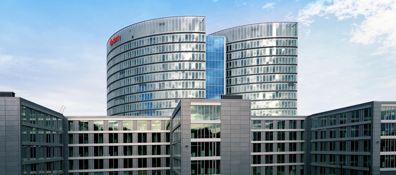 E.ON Chef Thon baut Energiekonzern um