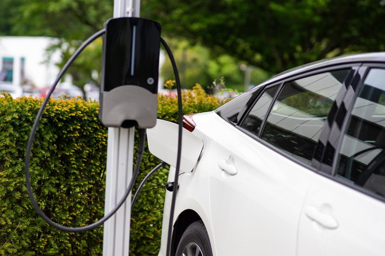 VDA: Jeder vierte Neuwagen fährt elektrisch