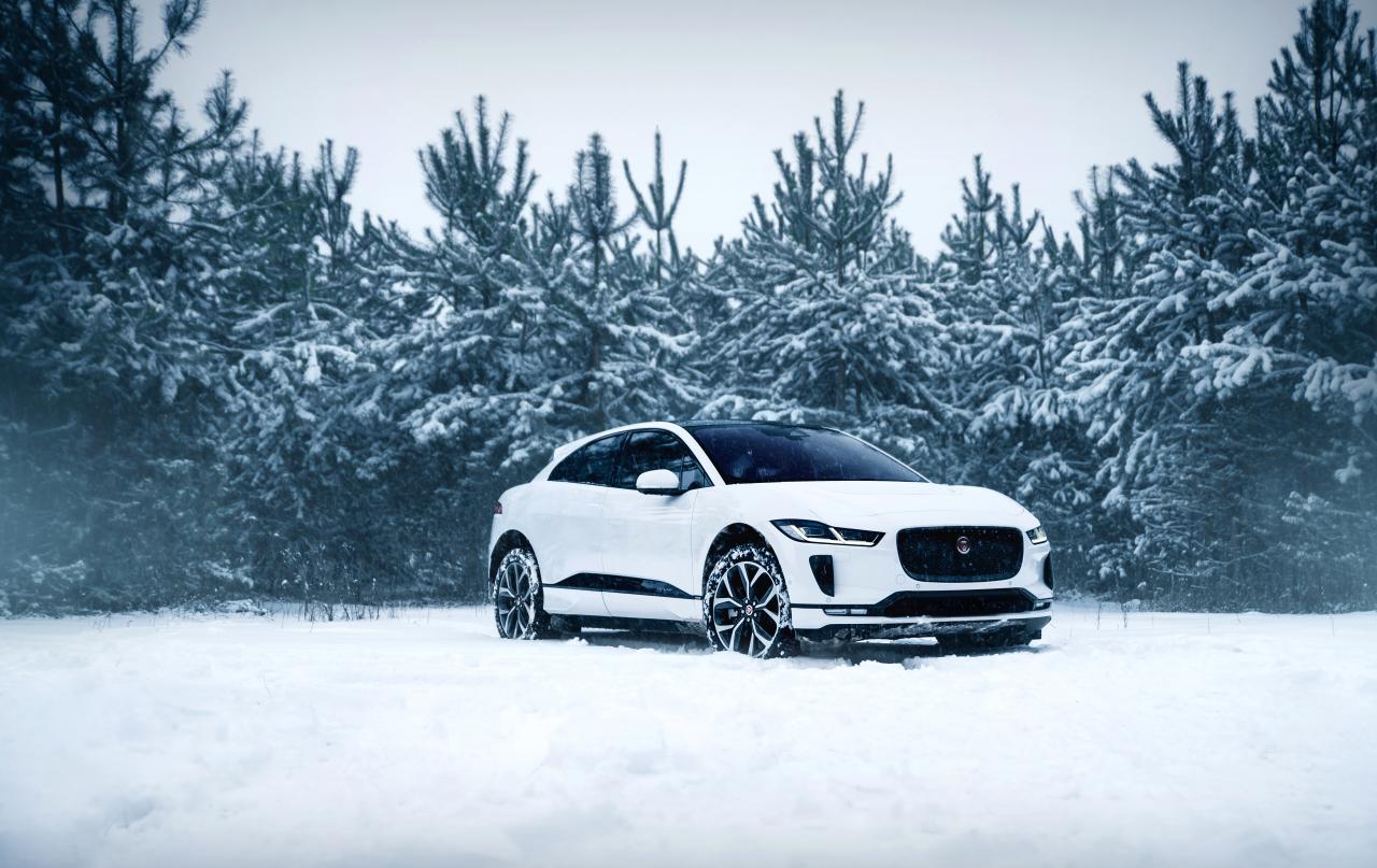 Jaguar arbeitet mit Auftragsfertiger Magna an neuer E-Plattform