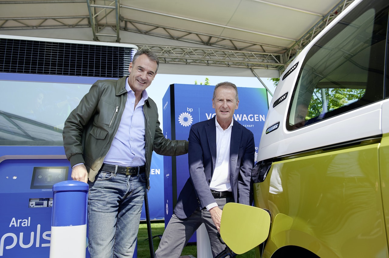 VW-BP-Schnellladesäule