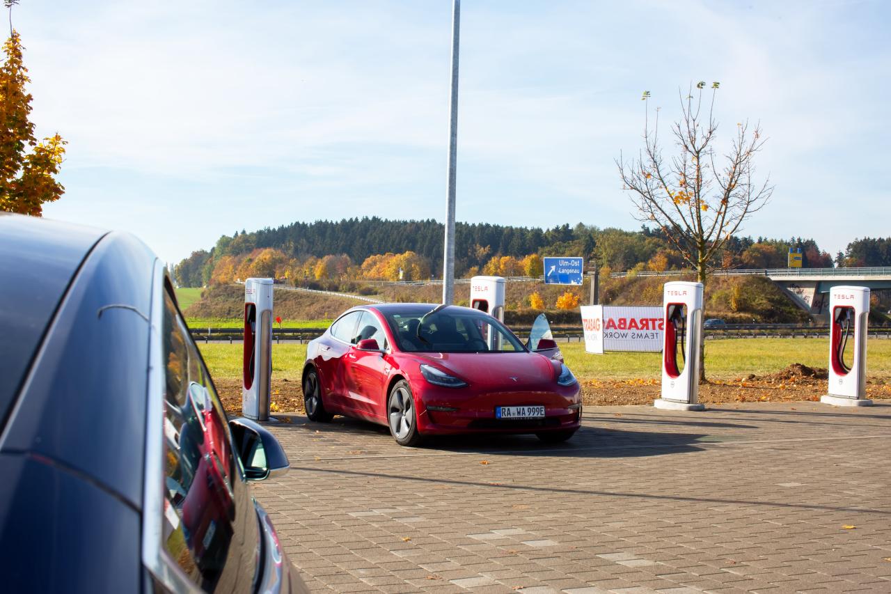 Studie: Tesla baut Führungsrolle als innovationsstärkster E-Auto-Hersteller aus