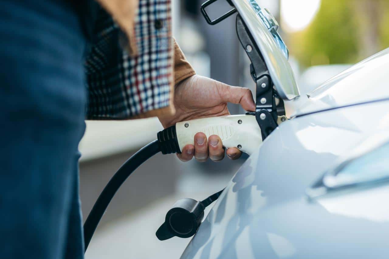 DAT-Barometer Fuhrparks: „E-Autos sind in Flotten angekommen“
