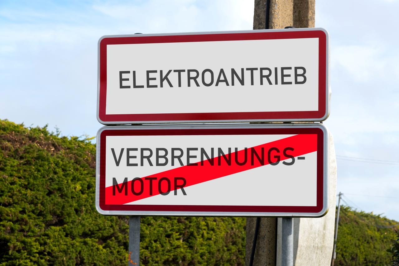 shutterstock / 692131444
