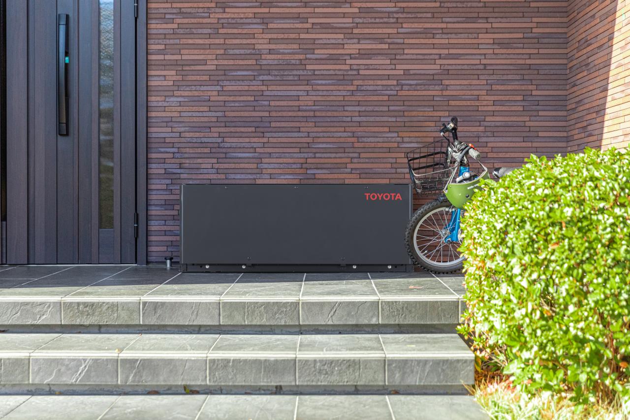 Toyota Batteriespeicher fürs Haus auf E-Auto-Basis