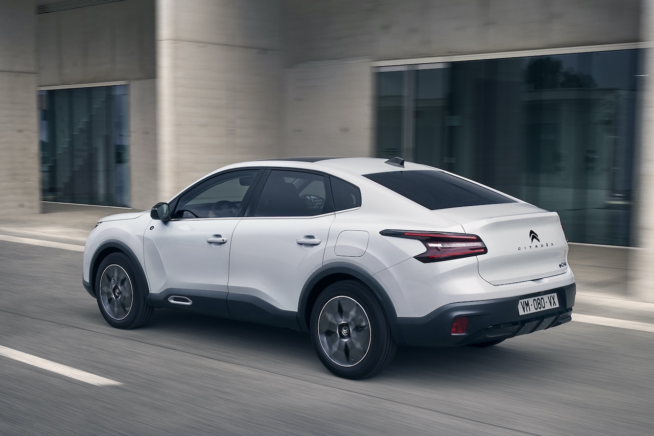 Citroën-ë-C4-X-Elektroauto-Crossover