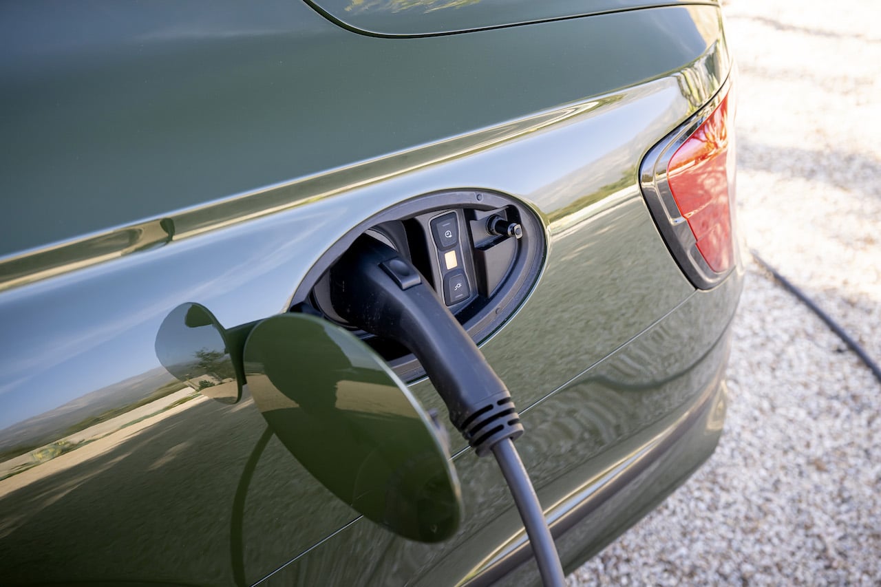 Verbrenner-Aus bis 2030: Luxusmarke Bentley wird komplett elektrisch