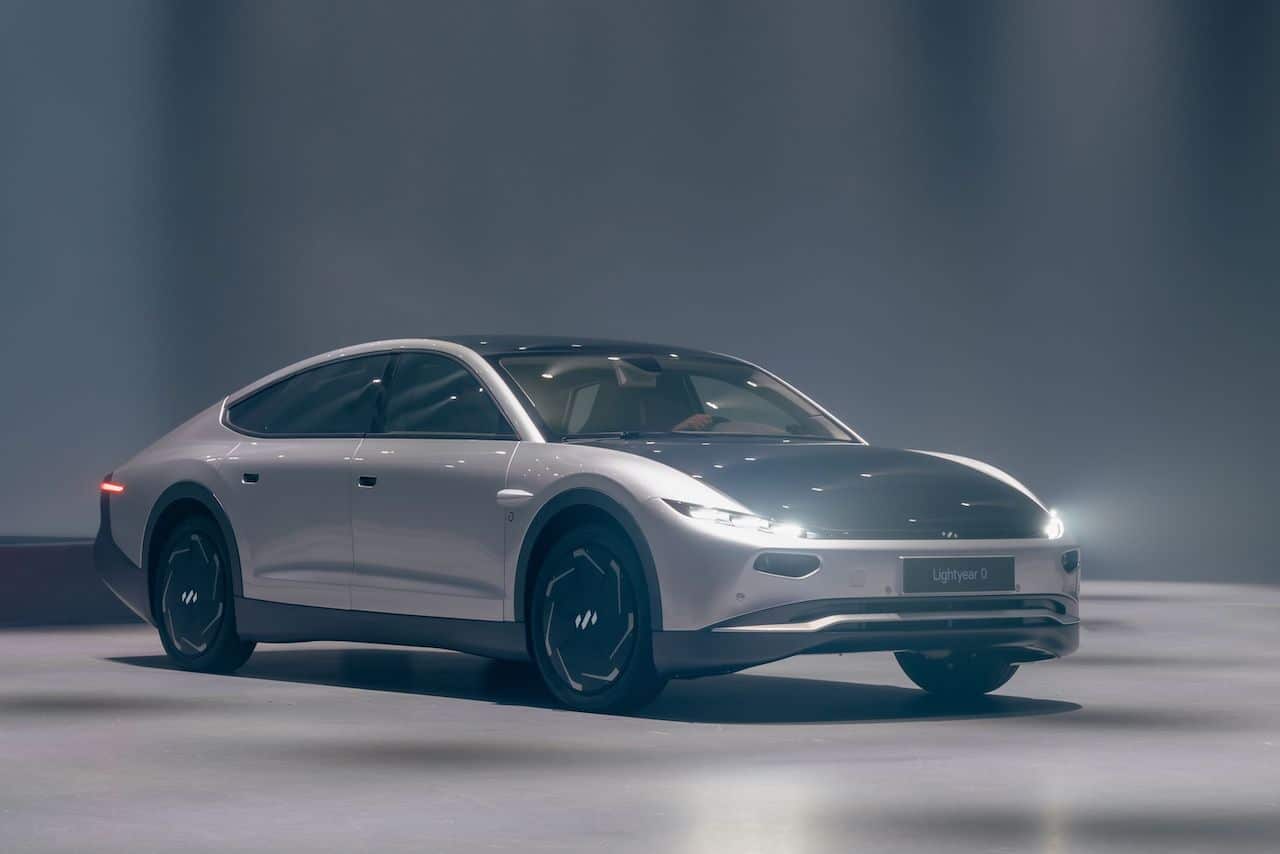 Solar-Elektroauto-Lightyear-0