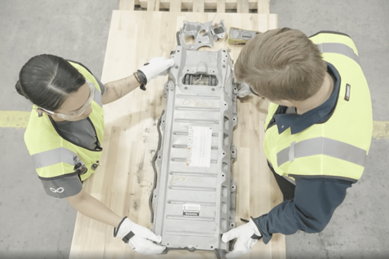 Toyota-Redwood-Batterie-Elektroauto-Recycling