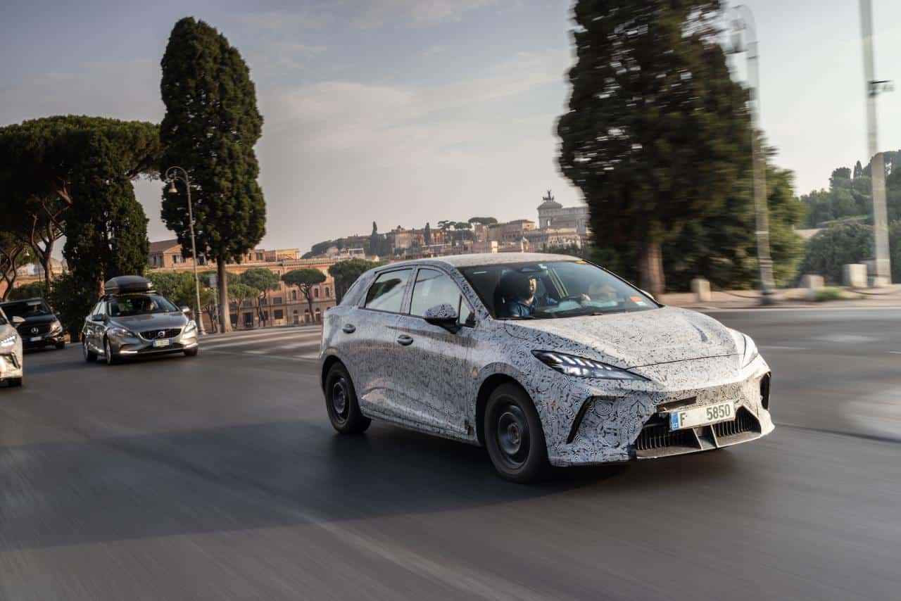 Erste Fahrt im MG4 Electric: Potenzieller VW ID.3 Konkurrent