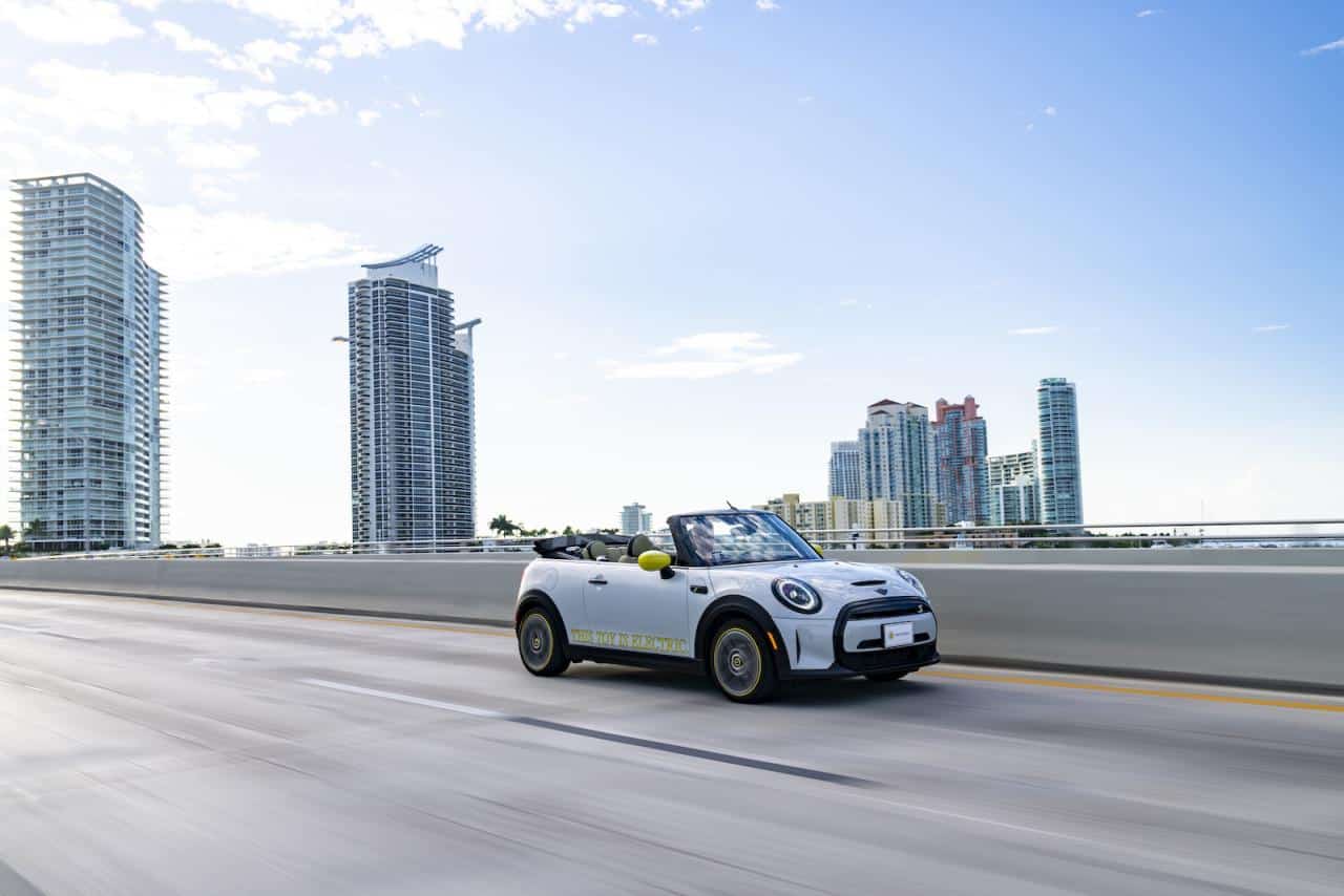 Mini Cooper SE Cabriolet: Elektro-Cabrio aus China