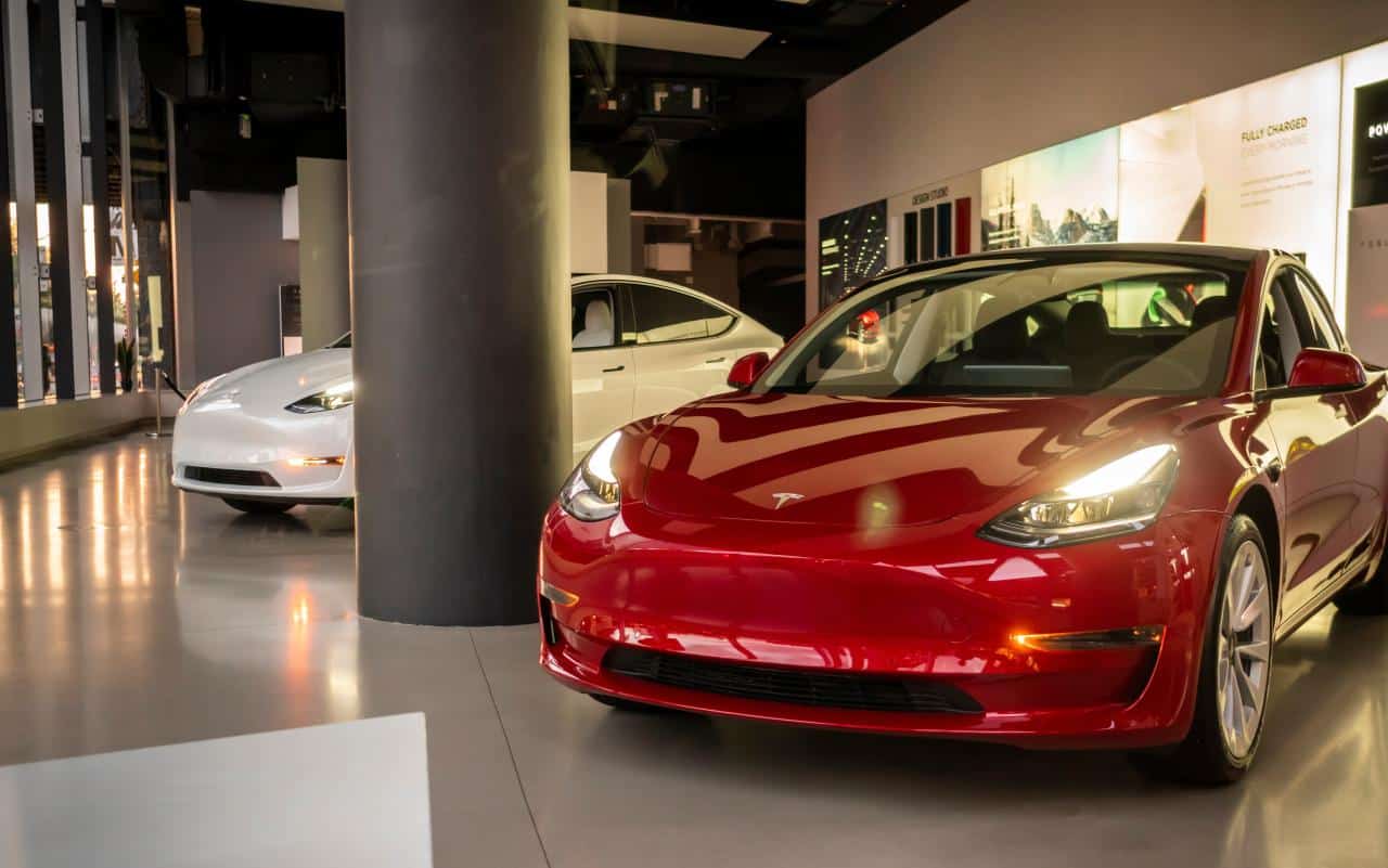 Schere zwischen E-Autos und Plug-In-Hybride wird größer
