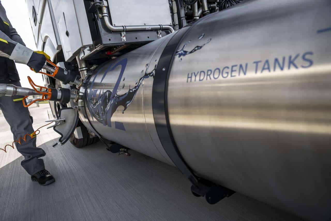 Neues Kryotanksystem für Brennstoffzellen-LKWs bringt mehr Reichweite