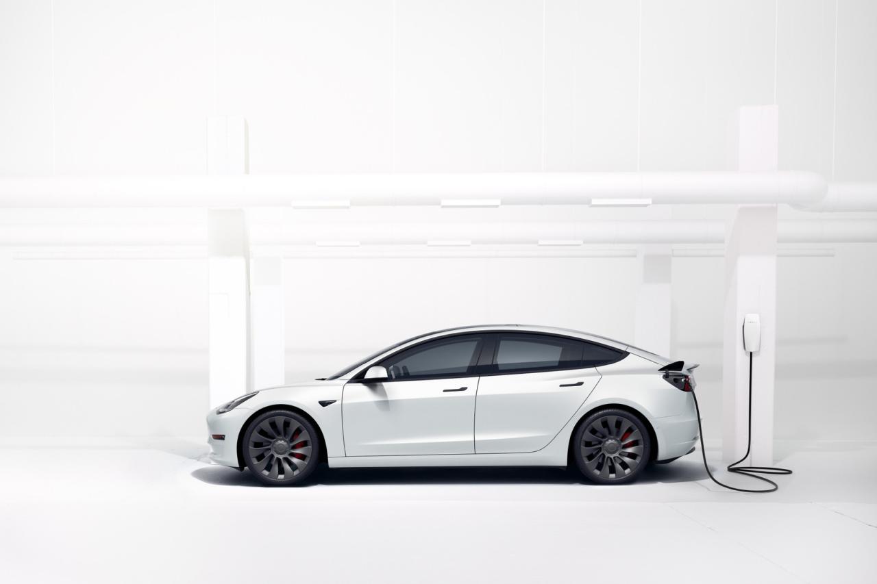 Tesla Model 3 "Highland": Überarbeitung für die Elektro-Limousine