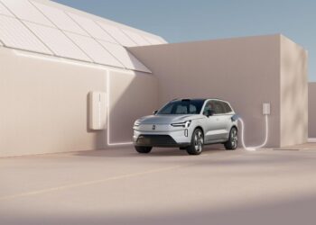 Volvo sieht E-Autos und Verbrenner in 2025 gleichauf
