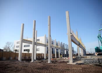 "Dream Factory": Baubeginn von Bentleys millionenschwerem BEV-Werk im englischen Crewe