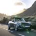MINI Cooper SE Cabrio bei voller Fahrt