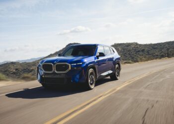 BMW XM: Massiver PHEV-Sportwagen in üppigen SUV-Dimensionen