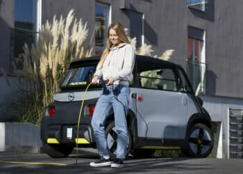 Opel-Rocks-e-Jugendliche