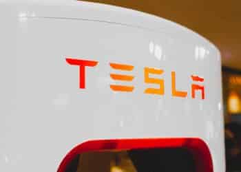 Tesla-Supercharger-4